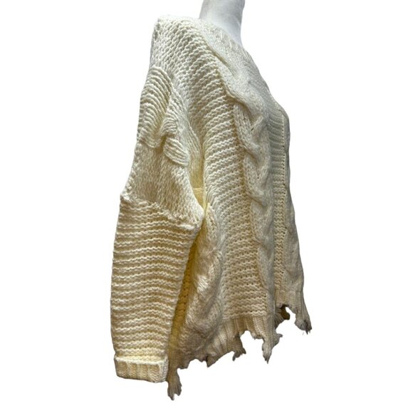 Macaron S‎ Distressed Chunky Cable Knit Sweater - Picture 2 of 7